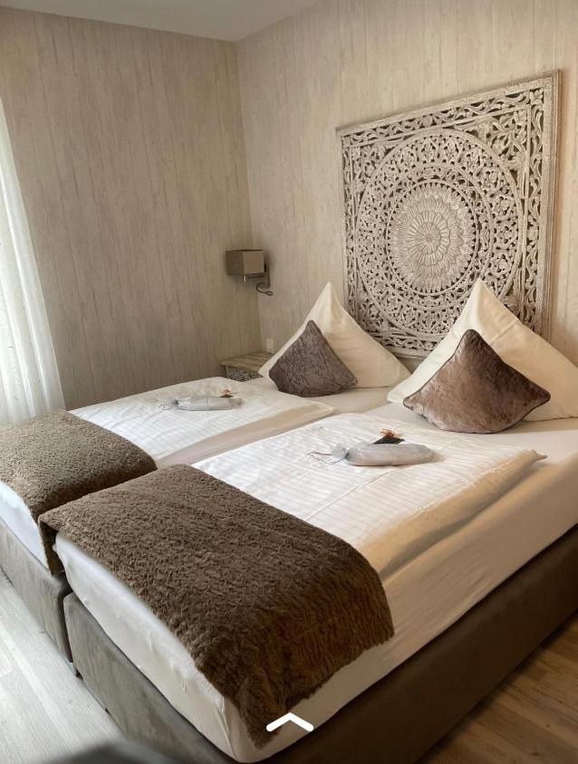 Hotel Haus Loewe Frechen Dış mekan fotoğraf