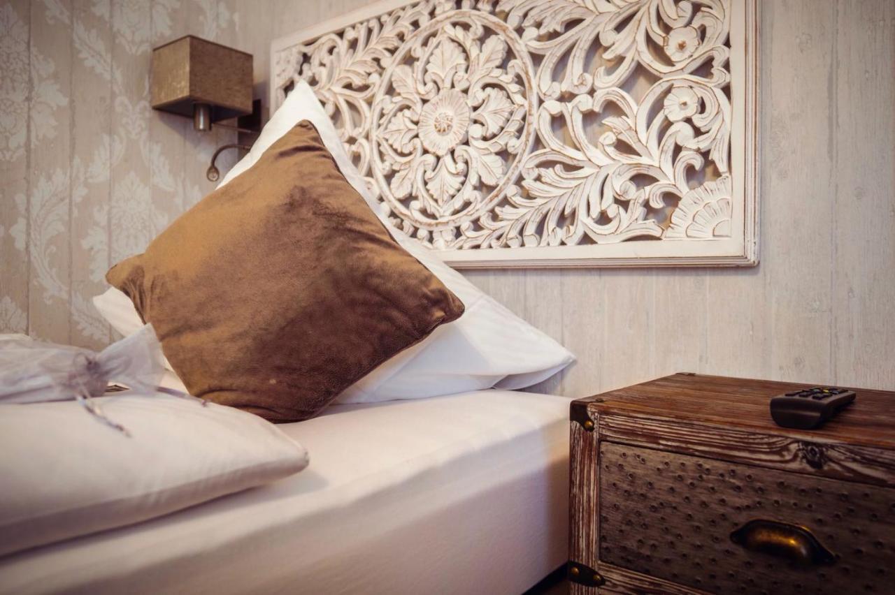 Hotel Haus Loewe Frechen Dış mekan fotoğraf