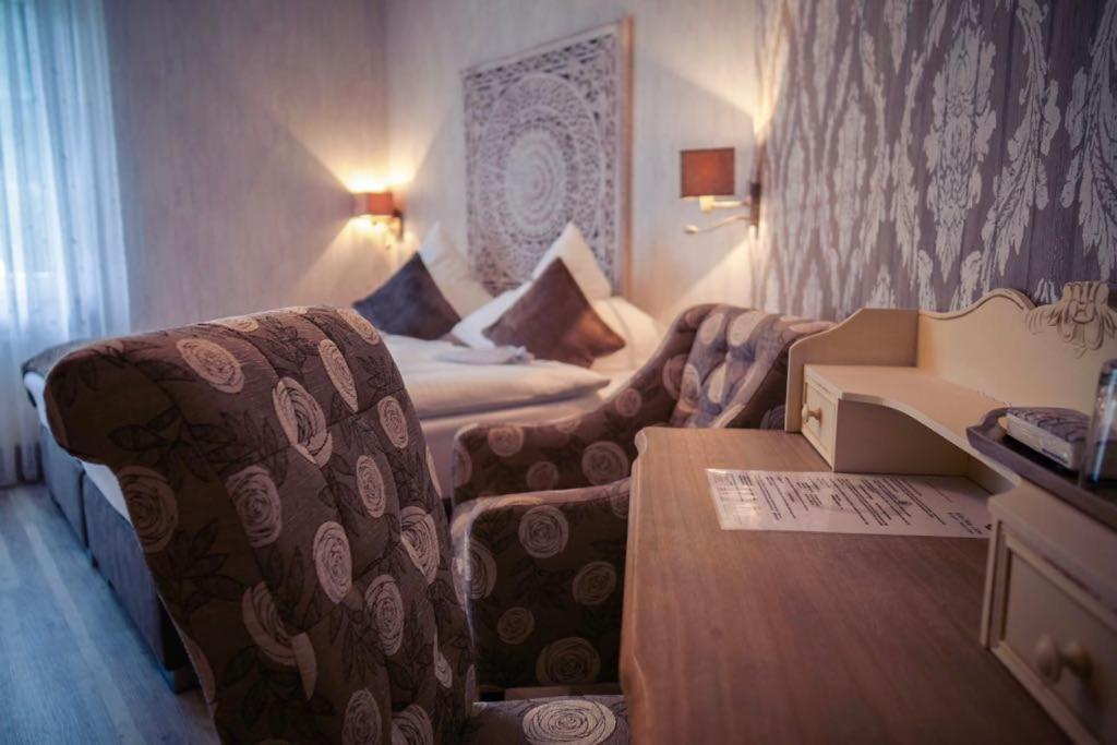 Hotel Haus Loewe Frechen Dış mekan fotoğraf