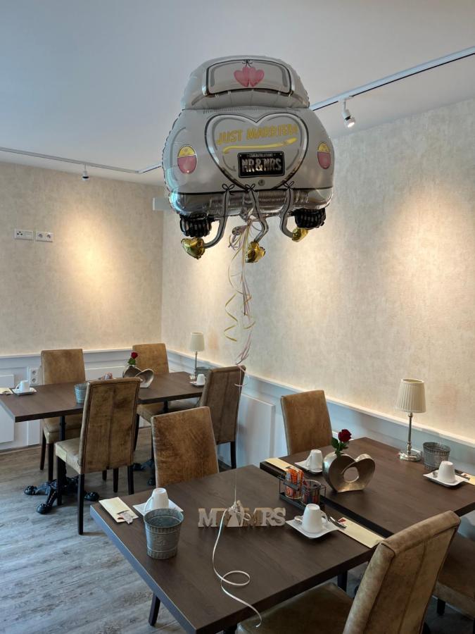 Hotel Haus Loewe Frechen Dış mekan fotoğraf